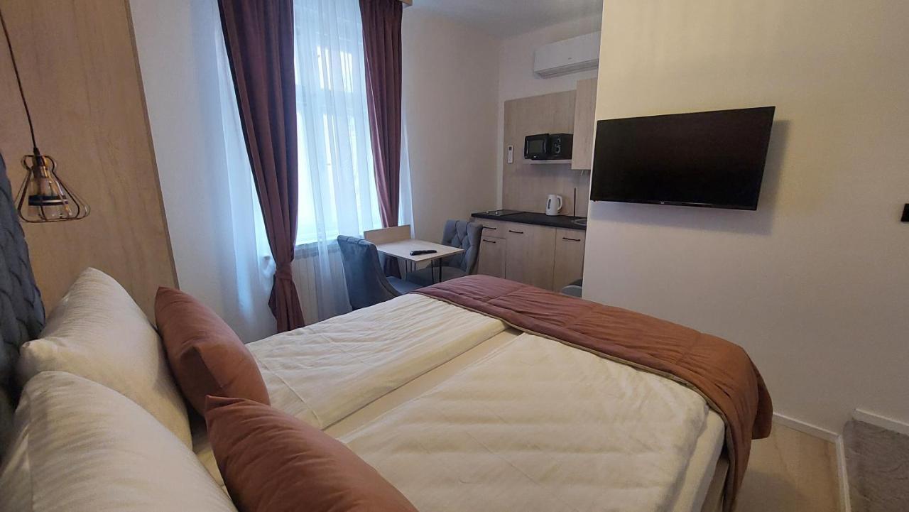 Apartments Artee Free Garage Parking Sarajevo Bagian luar foto