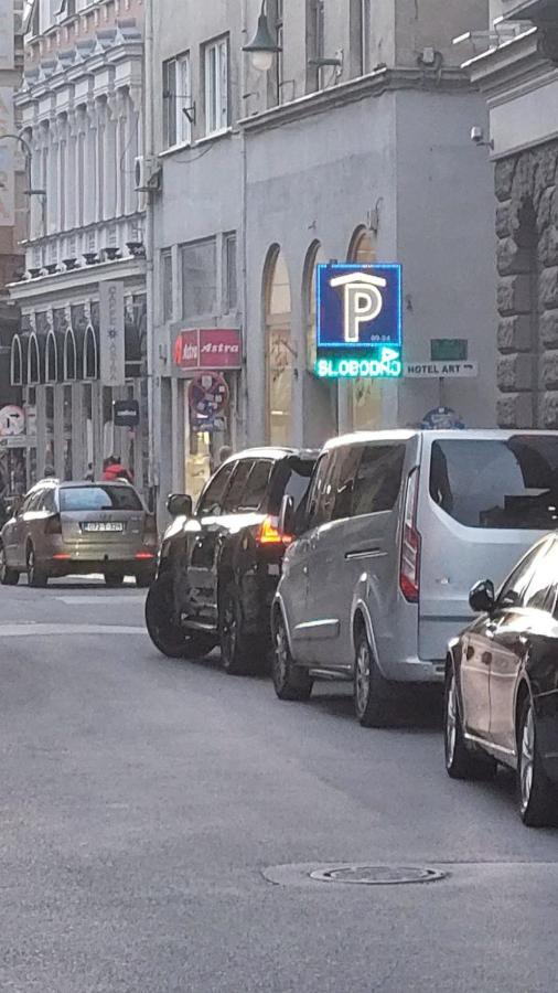 Apartments Artee Free Garage Parking Sarajevo Bagian luar foto