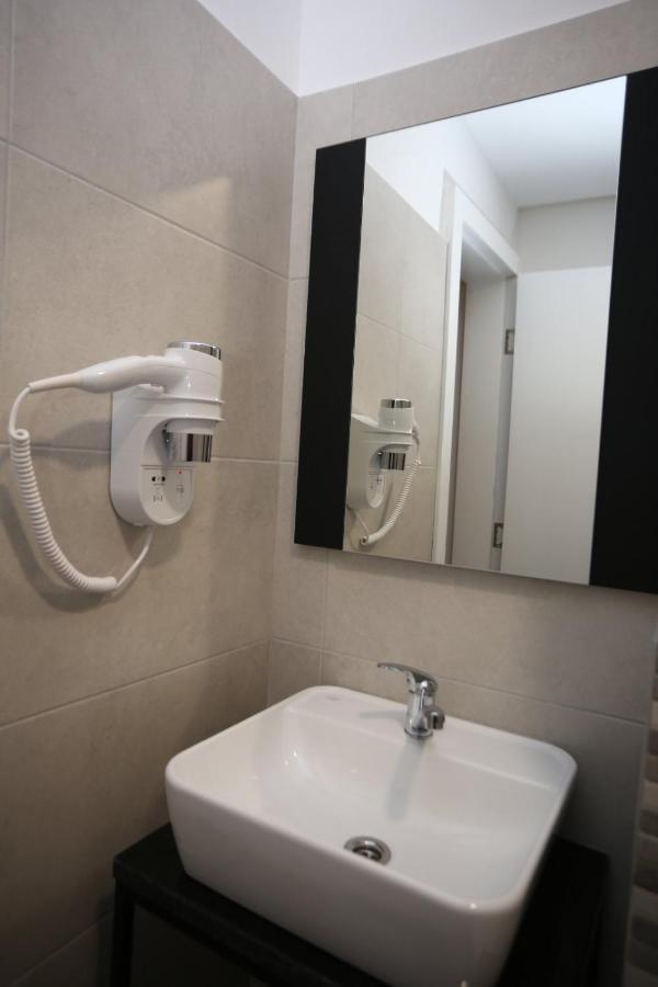 Apartments Artee Free Garage Parking Sarajevo Bagian luar foto