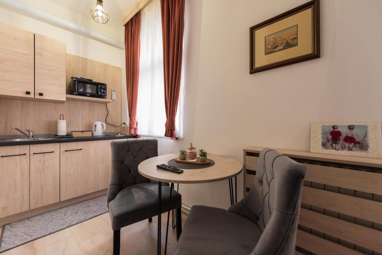 Apartments Artee Free Garage Parking Sarajevo Bagian luar foto